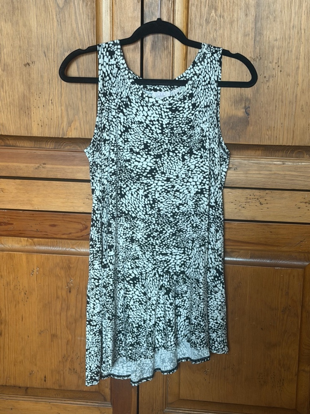 LOGO by Lori Goldstein Black and White Printed Tank Top